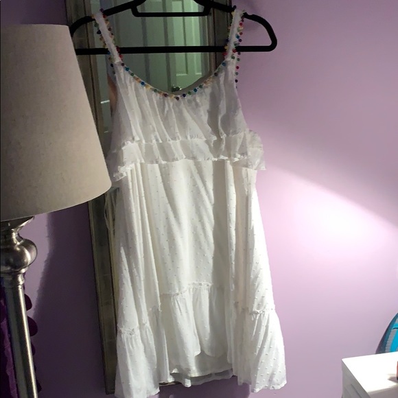 super cute pompom ruffle white dress - Picture 1 of 2